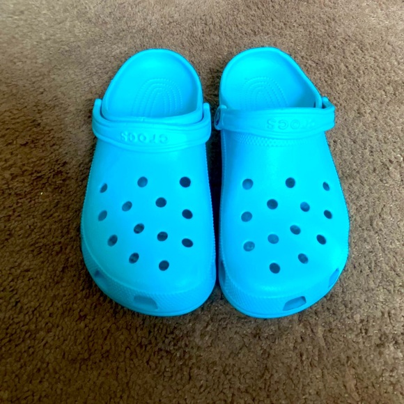 Crocs Women's Classic Clogs, Sz. 11 - Picture 3 of 6